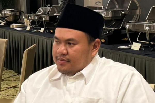 Polemik tak berkesudahan dan kontroversi yang ditimbulkan Pengurus Besar Nahdlatul Ulama meresahkan warga Nahdliyyin