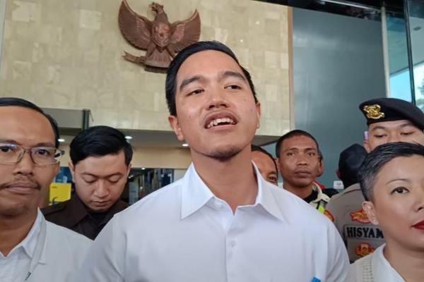 Hal itu disampaikan Kaesang seusai menyambangi Gedung ACLC KPK.