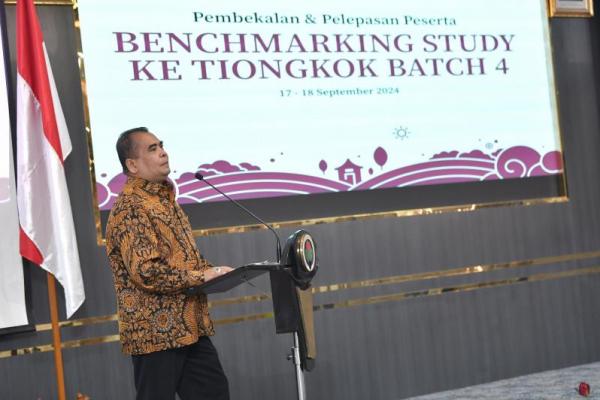 Lepas Benchmarking Study Kepala Desa ke Tiongkok, Wamendes PDTT Harap Peserta Serius Belajar