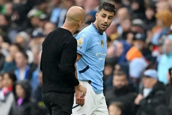 Manchester City resmi mengumumkan bahwa gelandang tengahnya, Rodrigo Hernandez atau Rodri, mengalami cedera ligamen anterior (ACL) pada lutut kanan.