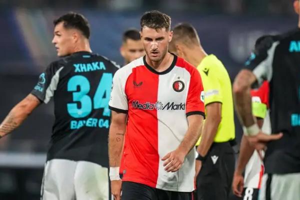 Penyerang Feyenoord, Santi Gimenez, akan absen selama berbulan-bulan ke depan. Karena itu, dia dipastikan absen dalam pertandingan persahabatan Timnas Meksiko