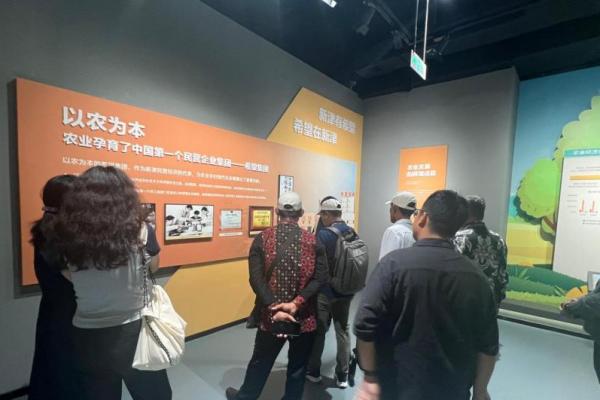 Benchmarking di China, Kades Kunjungi Expo Pertanian dan Desa Wisata di Chengdu