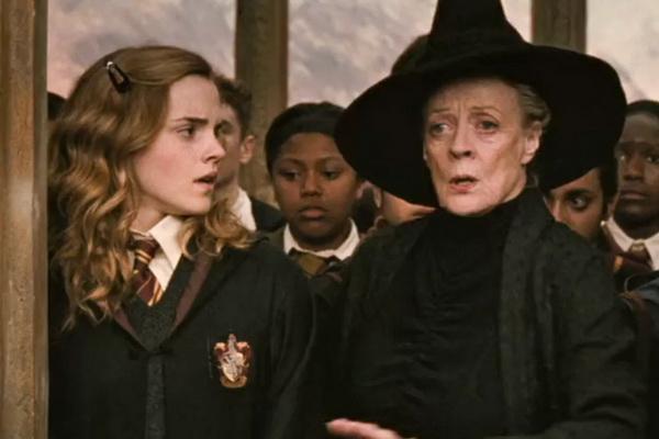 Emma Watson Merasa Beruntung Bisa Berperan dengan Maggie Smith di Film Harry Potter