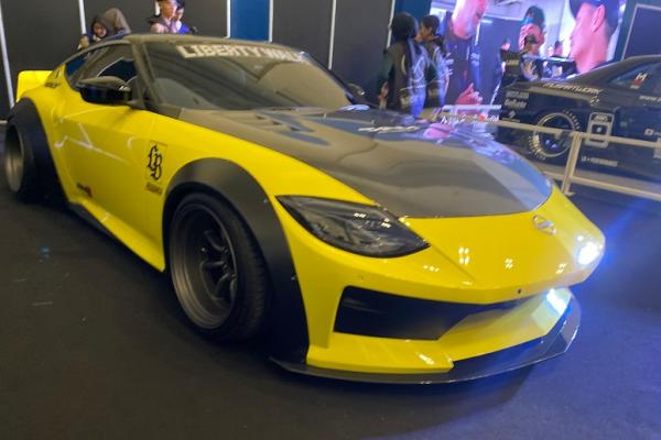 Nissan Z yang telah dimodifikasi oleh Liberty Walk, menjadi yang pertama di Indonesia, siap menarik perhatian di IMX 2024