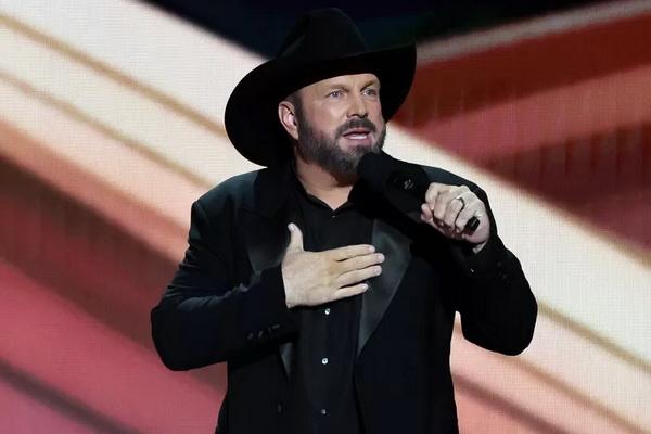 Garth Brooks Dituduh Lakukan Penyerangan Seksual, Komunitas Musik Country Terkejut