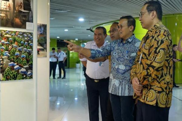 Pameran foto bertema ‘Mewariskan Nusantara` dan juga peluncuran buku digelar di halaman Stasiun Gambir