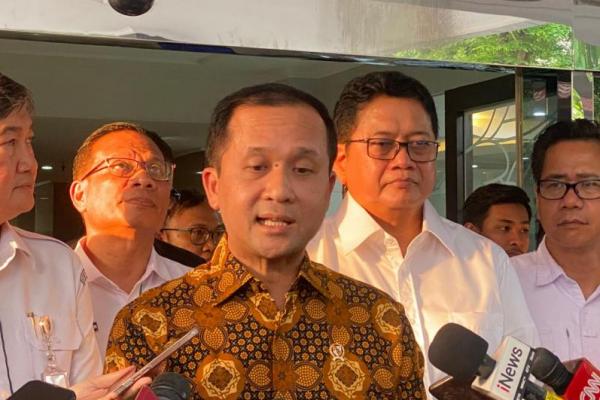 Menko AHY sepakat dengan Menteri Transmigrasi (Mentarans) Muhammad Iftitah Sulaiman yang menyatakan bahwa ke depan transmigran bukan lagi kaum yang terpinggirkan.