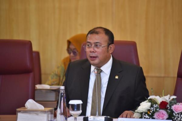 Wakil Ketua DPR RI Cucun Ahmad Syamsurijal menekankan pentingnya pembangunan karakter sumber daya manusia (SDM) di peringatan Hari Santri Nasional (HSN) 2024.