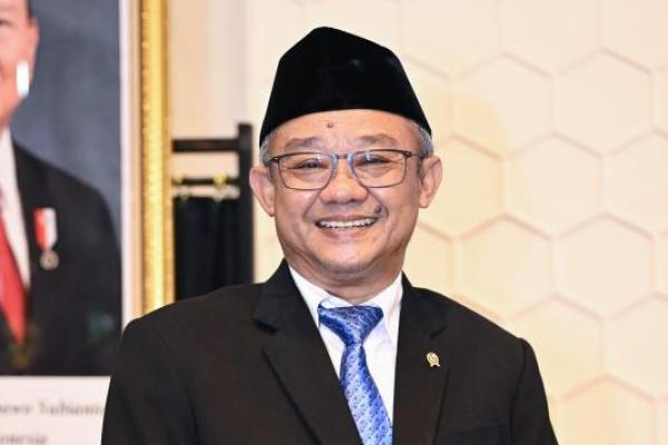 Menteri Pendidikan Dasar dan Menengah (Mendikdasmen), Prof. Abdul Mu`ti menjanjikan kenaikan gaji guru pada tahun depan.