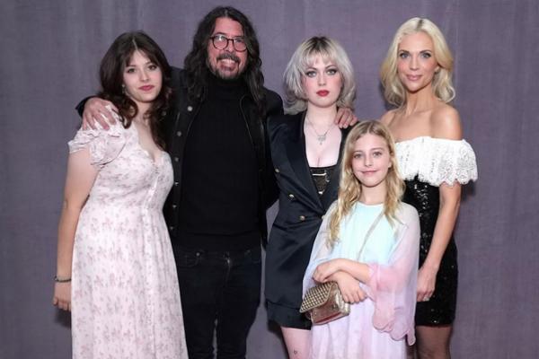 Violet Aktif Lagi di Medsos Sejak Ayahnya Dave Grohl Umumkan Skandal Bayi Perselingkuhan