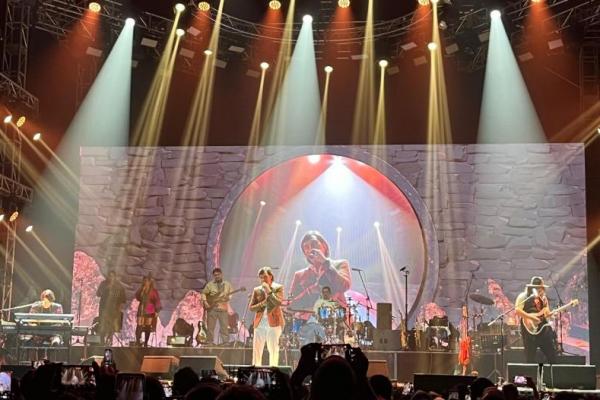 Konser Aeternitas Kla Project, Bawa Penonton Bernyanyi Selama 3 Jam Lebih