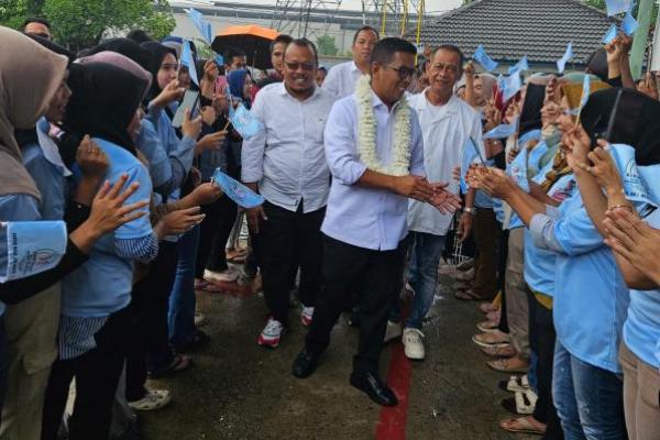 Buruh Antusias Program Sekolah Gratis, Ini Kata Cagub Banten Andra Soni