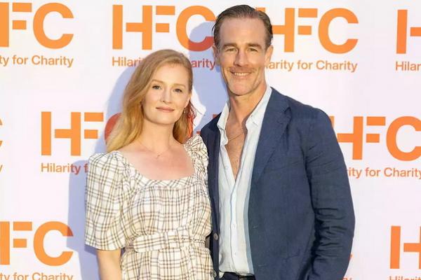 James Van Der Beek Minta Maaf pada Keluarganya setelah Didiagnosis Kanker Kolorektal