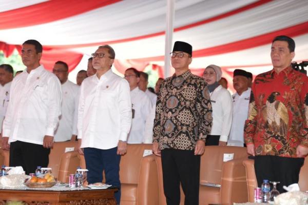 Teken Kesepakatan dengan Mentan, Mendes Pastikan 20 Persen Dana Desa untuk Ketahanan Pangan