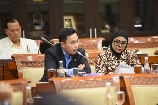 Anggota Komisi III DPR RI Stevano Rizki Adranacus menyebut jika judi online (judol) di Tanah Air sudah menjadi wabah penyakit yang menggerogoti masyarakat.