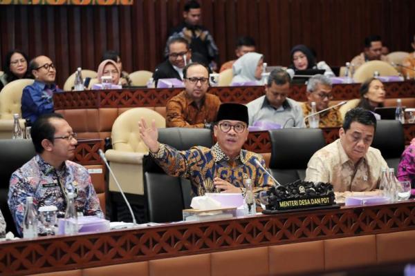 Rapat di DPR, Mendes Yandri Ungkap Belanja Masalah hingga Pengawasan Dana Desa