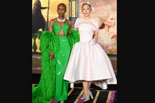 Penyihir Glamor, Inilah Gaya Kompak Ariana Grande dan Cynthia Erivo di Tur Pers Wicked