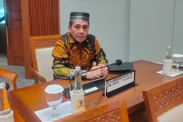 Anggota Komisi I DPR RI, Syamsu Rizal Mi, mendesak Komisi III DPR RI yang membidangi penegakan hukum supaya segera mengusut tuntas otak pelaku teror