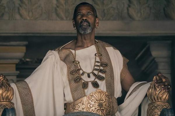 Dipuji Raja Charles atas Perannya di Gladiator II, Ini Reaksi Denzel Washington