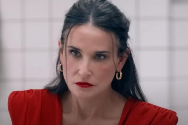 The Substance, Pertarungan Kebaikan dan Kejahatan di Dalam Tubuh Demi Moore