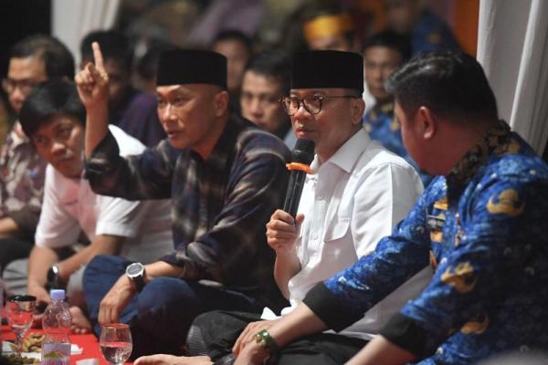 Sarasehan bersama Pj Gubernur Sulsel, Mendes Yandri Ingin Satu Desa Satu Produk Unggulan