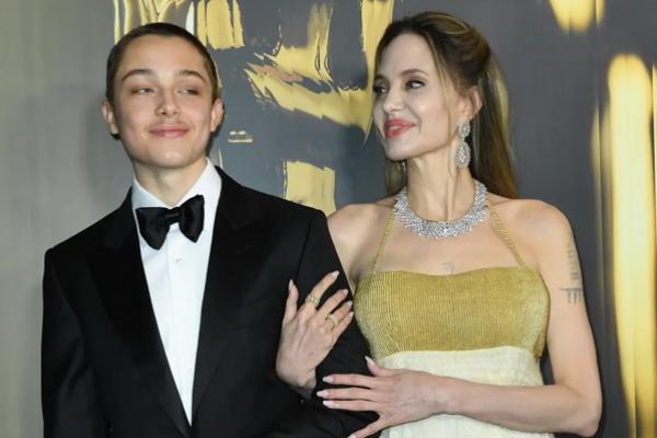 Brad Pitt tak Senang Angelina Jolie Bawa Putra Bungsunya Knox ke Karpet Merah