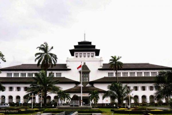 Peristiwa Bersejarah 3 Desember: Perebutan Gedung Sate hingga Marapi Meletus