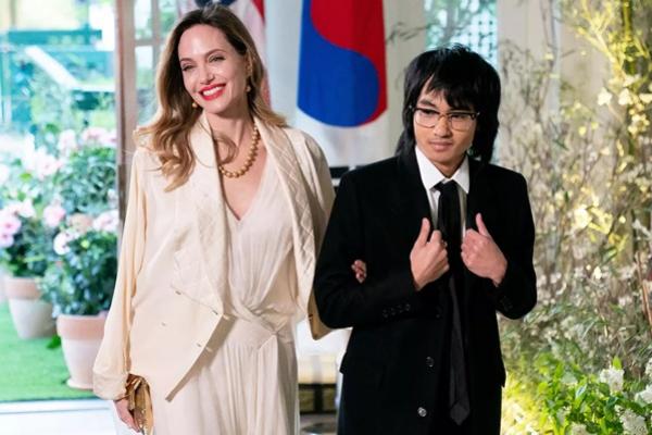 Bukan di Dunia Film, Maddox Ikut Jejak Angelina Jolie Berlatih Jadi Pilot