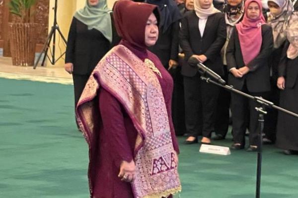 Catatan Sejarah, Siti Fauziah Perempuan Pertama yang Jabat Sekjen MPR RI