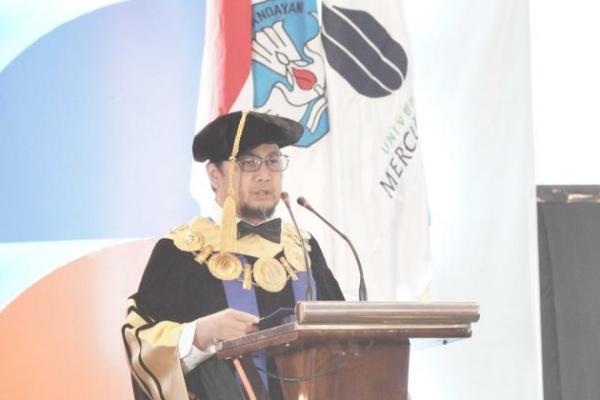 Upacara Wisuda UMB, Rektor: Pendidikan Berkelanjutan Kunci Hadapi Tantangan Global