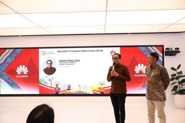 Wamenperin Ajak Huawei Bantu Transformasi Teknologi di RI