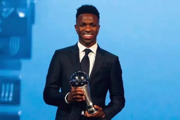 Menang Pemain Terbaik FIFA, Vinicius Sindir Ballon d`Or