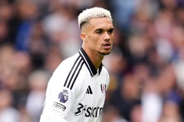 Dibidik Liverpool, Robinson Ingin Tinggalkan Fulham