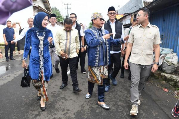 enteri Desa dan Pembangunan Daerah Tertinggal Yandri Susanto memuji ide dan kreativitas warga Desa Nagrak Utara Kecamatan Nagrak Kabupaten Sukabumi dalam mengelola bisnis memanfaatkan potensi sekitar