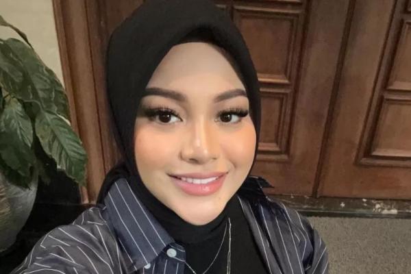 Sejumlah Artis Dibohongi Komika Rico Fachriza, Ernest Prakasa Sampai Aurel Hermansyah