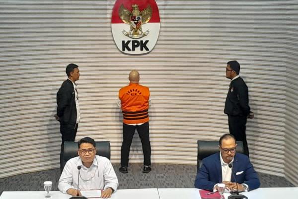 Korupsi Investasi Fiktif, KPK Tahan Eks Dirut Taspen Kosasih