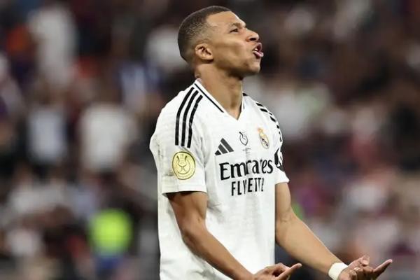 Ancelotti Puji Mbappe usai Madrid "Dibungkus" Barcelona