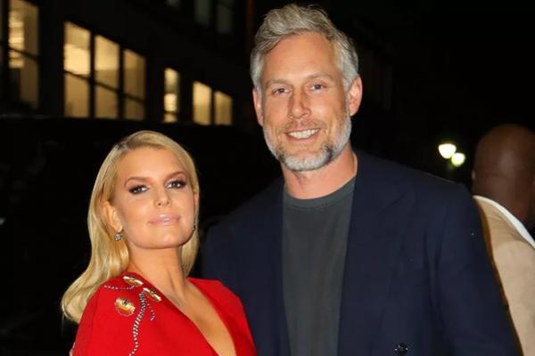 Jessica Simpson dan Eric Johnson Memutuskan Berpisah setelah 10 Tahun Menikah