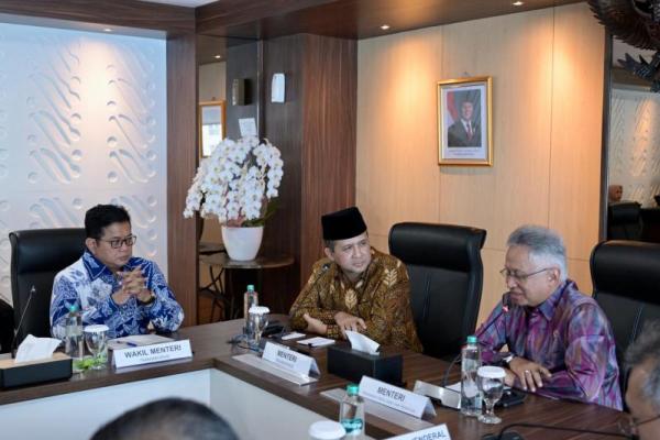 Kementrans dan Kemdiktisaintek Bakal Bangun Sekolah Unggulan untuk Anak Transmigran