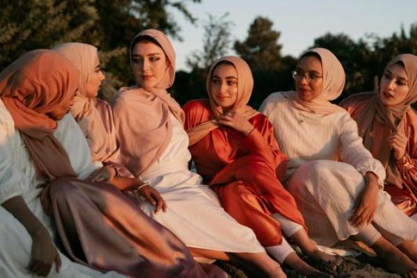 Mimpi Bertemu Perempuan Berjilbab, Ini Makna dan Tafsinya