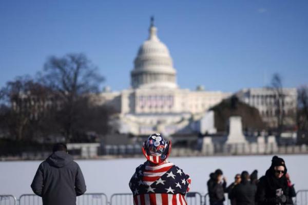 Cuaca Dingin Ekstrem Memaksa Pelantikan Trump Dilakukan dalam Ruangan