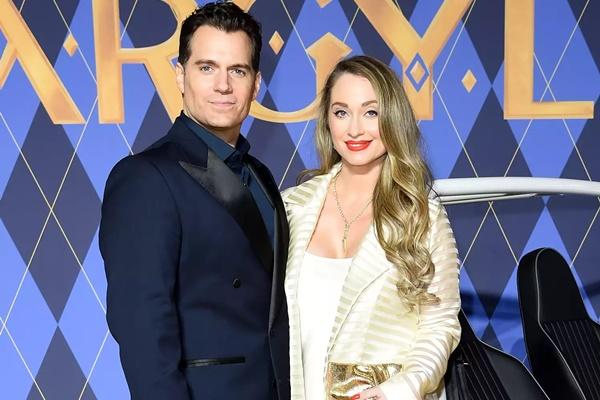 Aktor `Man of Steel` Henry Cavill dan Natalie Viscuso Sambut Bayi Pertama