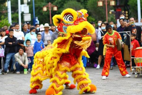 Alasan Kenapa Barongsai Identik dengan Imlek, Begini Asal Usulnya