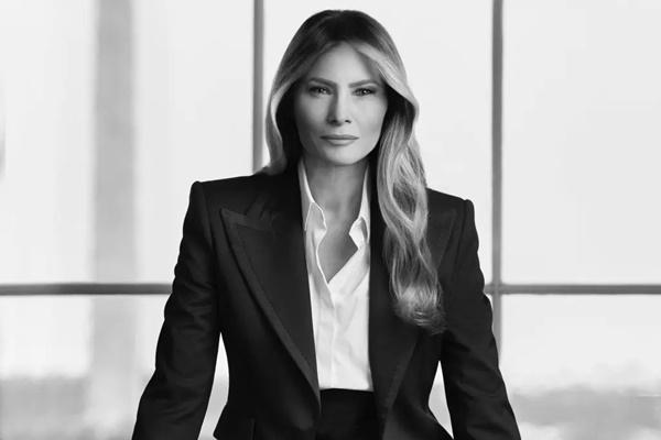 Vogue Kritik Penampilan Melania Trump seperti Pesulap Lepas di Pelantikan Donald Trump