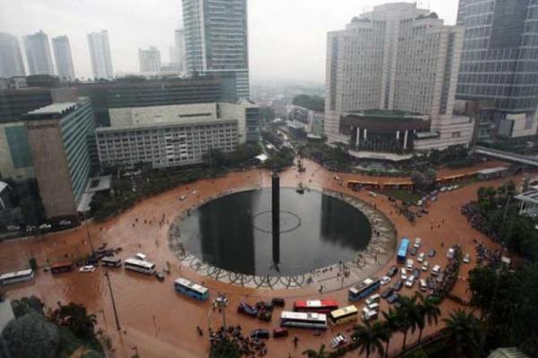 Peristiwa Sejarah 1 Februari: Imlek Jadi Libur Nasional hingga Banjir Kepung Jakarta