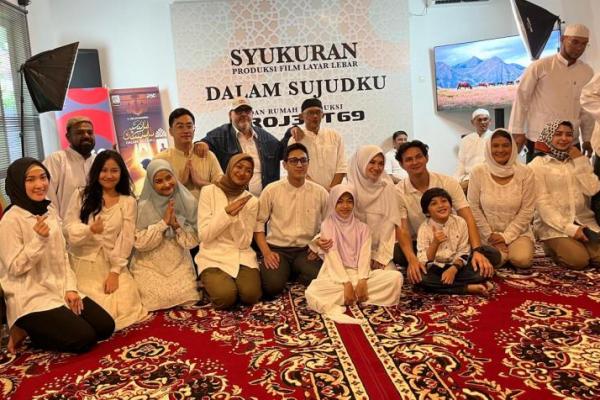 Rico Mihael Jadikan Marcell Darwin dan Vinessa Inez Tokoh Utama Film Dalam Sujudku