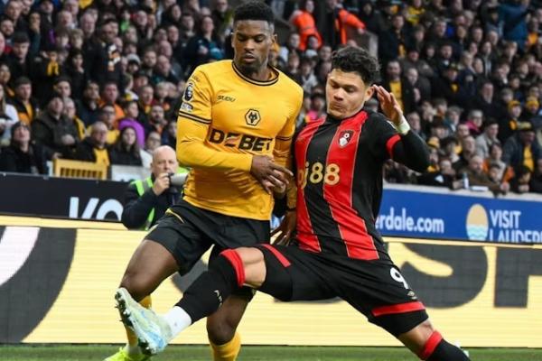 Masa depan Nelson Semedo bersama Wolverhamton belum menemui titik terang. Kontrak bek sayap kanan tersebut saat ini akan berakhir pada Juni mendatang