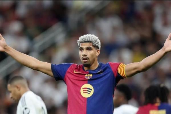 Barcelona Krisis Bek Tengah jelang Laga Kontra Osasuna