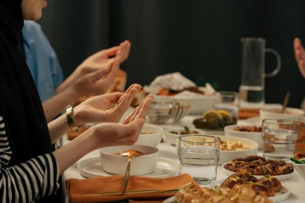 Rekomendasi Makanan Buka Puasa yang Menyehatkan dan Bergizi