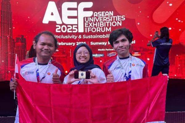 Mahasiswa UMB Banggakan Indonesia di ASEAN Universities Exhibition and Forum 2025